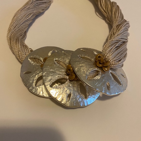 Sand Dollar Neclace - Picture 3 of 10